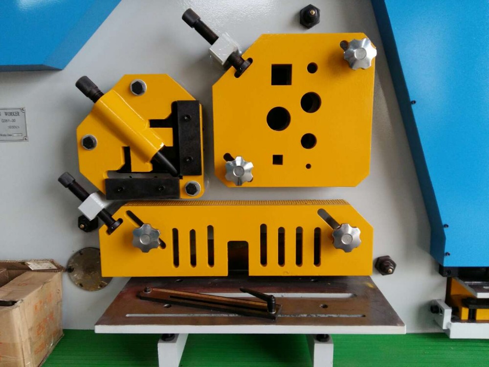 110 Ton Metal Sheet Press Corner Cutting Hydraulic Ironworker Machine 110 টন মেটাল শীট প্রেস কর্নার কাটা হাইড্রোলিক আয়রনওয়ার্কার মেশিন