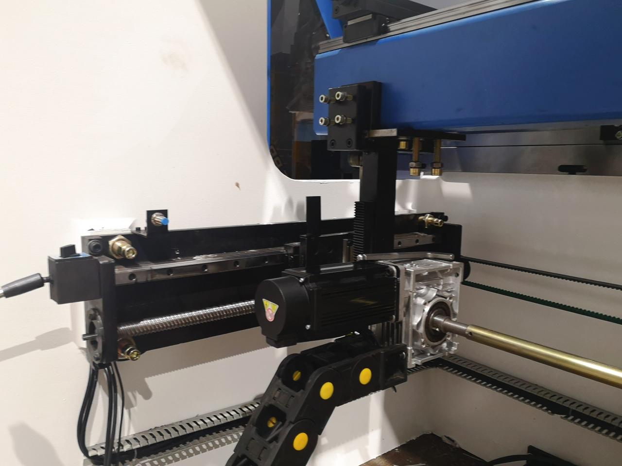 160t-4000 4-axis Cnc Hydraulic Bending Machine Press Brake 160t-4000 4-অক্ষ Cnc হাইড্রোলিক বেন্ডিং মেশিন প্রেস ব্রেক