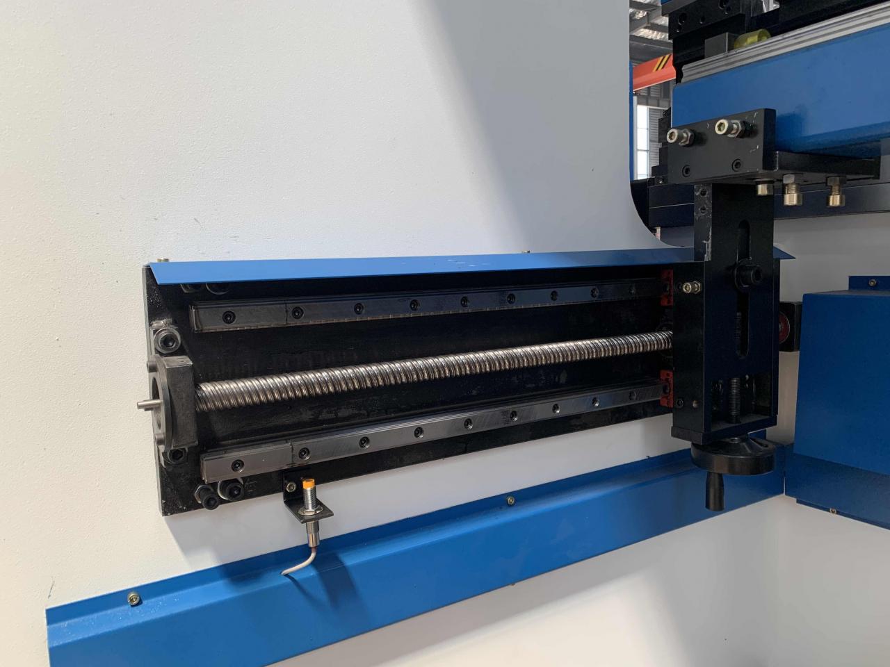 160t-4000 4-axis Cnc Hydraulic Bending Machine Press Brake 160t-4000 4-অক্ষ Cnc হাইড্রোলিক বেন্ডিং মেশিন প্রেস ব্রেক