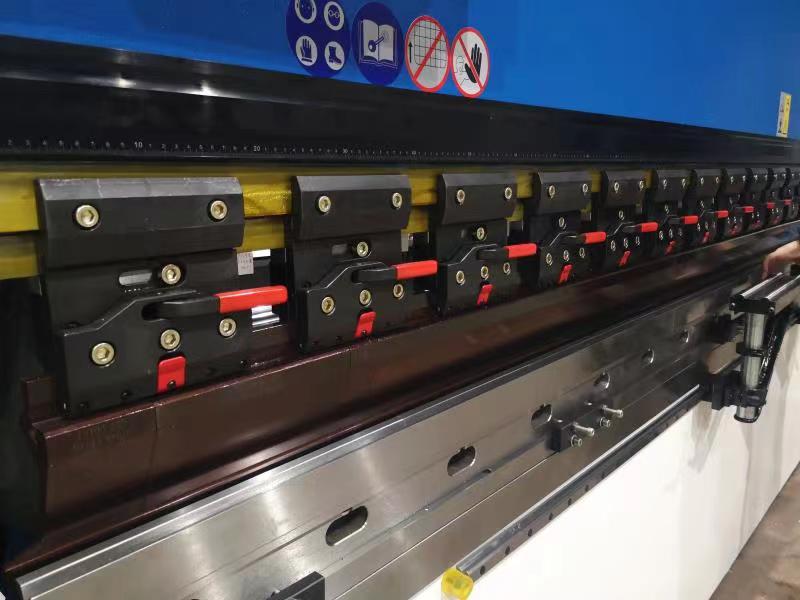 160t-4000 4-axis Cnc Hydraulic Bending Machine Press Brake 160t-4000 4-অক্ষ Cnc হাইড্রোলিক বেন্ডিং মেশিন প্রেস ব্রেক