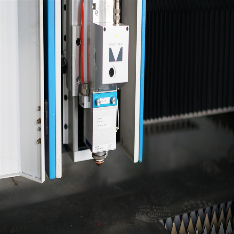 2000w মেটাল লেজার কাটার Cnc শীট মেটাল ফাইবার লেজার কাটার মেশিন