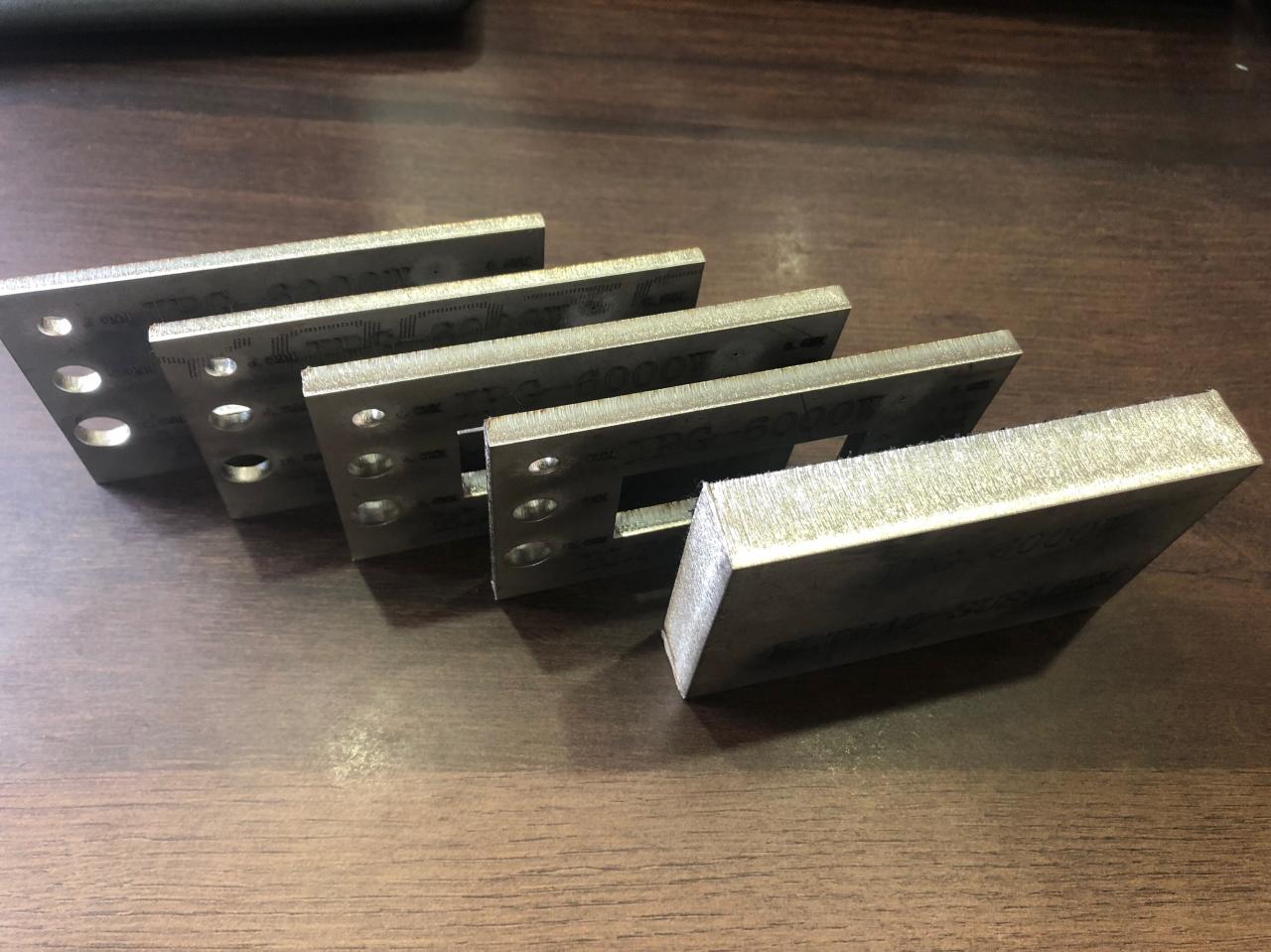 3015 4015 1kw To 6kw Cnc Fiber Laser Cutting Machine Raycus Laser Power 3015 4015 1kw থেকে 6kw Cnc ফাইবার লেজার কাটিং মেশিন রেকাস লেজার পাওয়ার