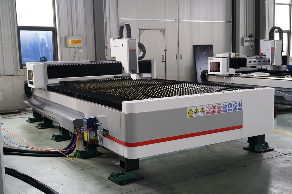 3015 4kw 1kw 2kw 3kw Stainless Steel Cnc Fiber Laser Cutting Machine 3015 4kw 1kw 2kw 3kw স্টেইনলেস স্টীল Cnc ফাইবার লেজার কাটিং মেশিন