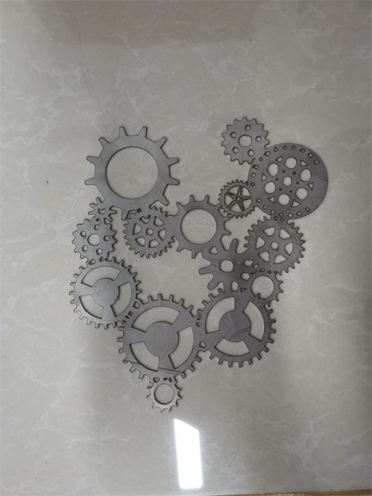 3015 Copper Carbon Stainless Steel Aluminum Iron Metal Cnc Fiber Laser Cutting Machine 3015 কপার কার্বন স্টেইনলেস স্টীল অ্যালুমিনিয়াম আয়রন মেটাল সিএনসি ফাইবার লেজার কাটার মেশিন