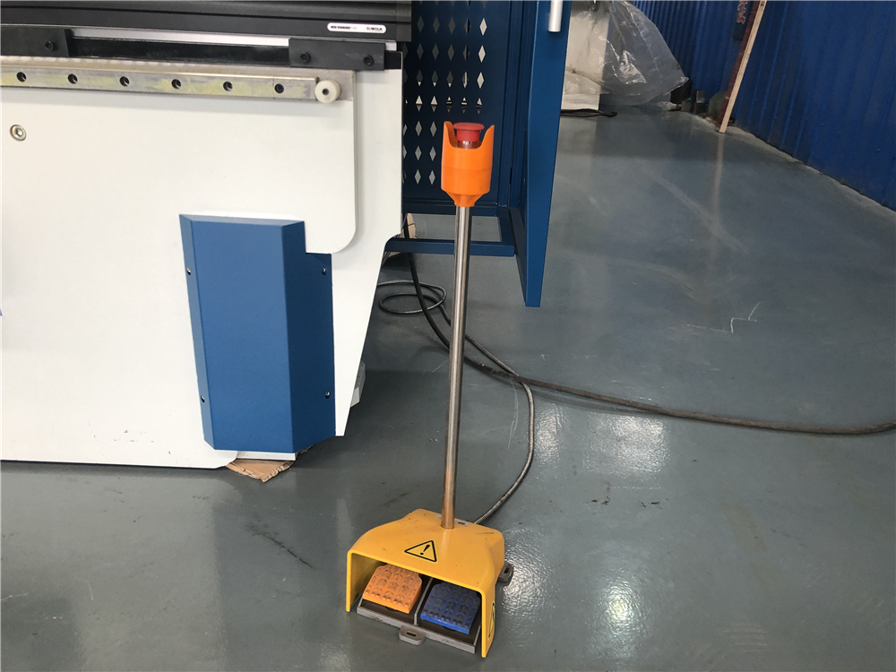 3+1 Axis Cnc Hydraulic Press Brake With Esa System Esa সিস্টেম সহ 3+1 Axis Cnc হাইড্রোলিক প্রেস ব্রেক