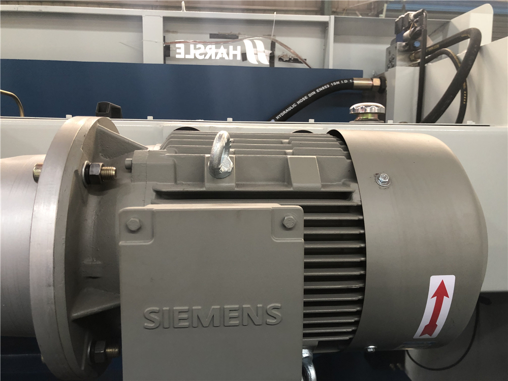 3+1 Axis Cnc Hydraulic Press Brake With Esa System Esa সিস্টেম সহ 3+1 Axis Cnc হাইড্রোলিক প্রেস ব্রেক