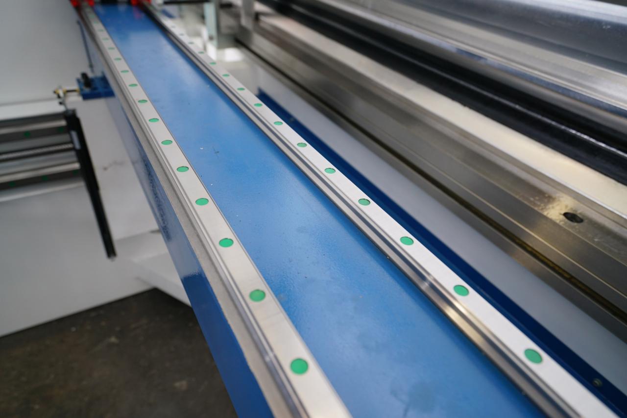 4 Axis Cnc Tandem Press Brake With Delem Da58t 2d Graphical Controller 4 Axis Cnc Tandem প্রেস ব্রেক সঙ্গে Delem Da58t 2d গ্রাফিকাল কন্ট্রোলার