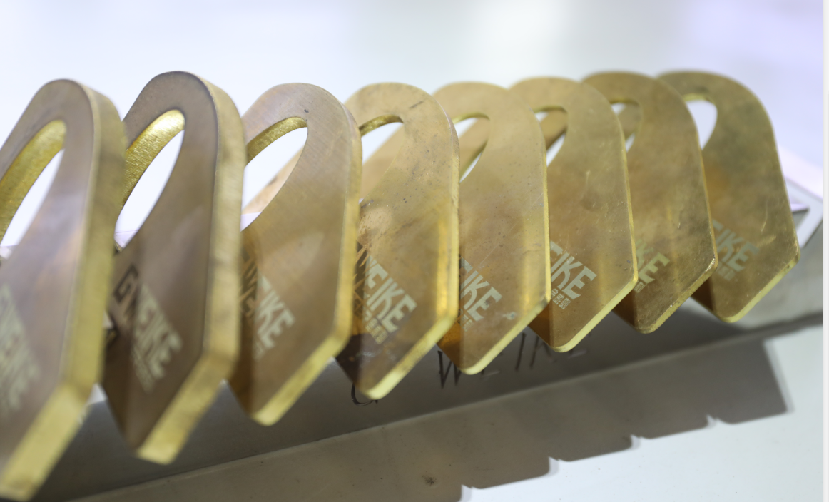 4kw ফাইবার লেজার কাটিং মেশিন