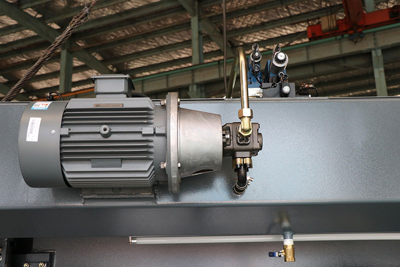 মেটাল প্রেস ব্রেক Wc-63t3200 মেটাল শিট বেন্ডিং মেশিন Cnc হাইড্রোলিক প্রেস ব্রেক