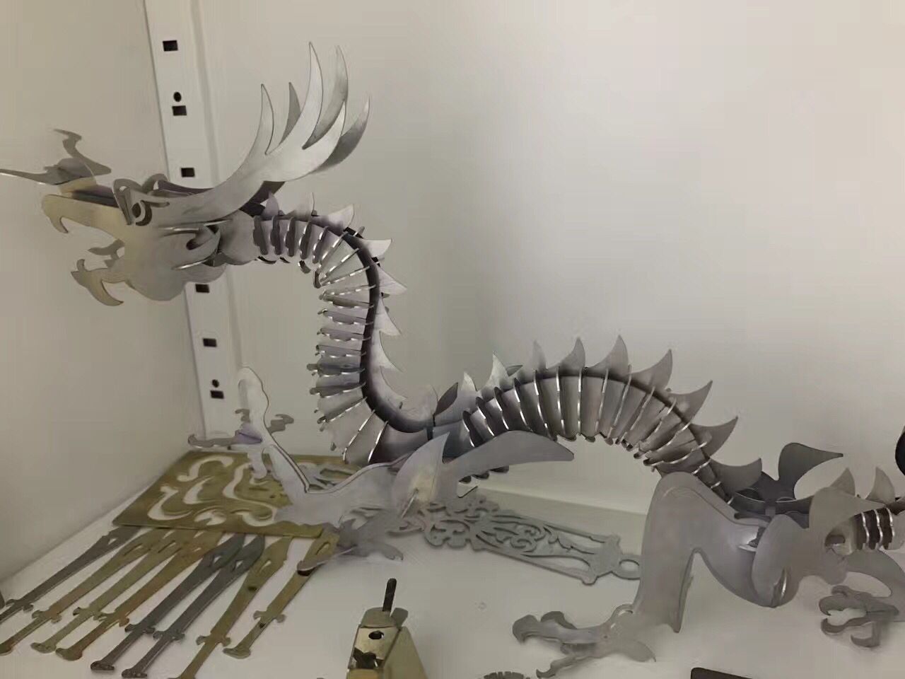 Cnc Fiber Laser Metal Cutting Machine 2000w Fiber Laser Cutting Machine Cnc ফাইবার লেজার মেটাল কাটিং মেশিন 2000w ফাইবার লেজার কাটিং মেশিন