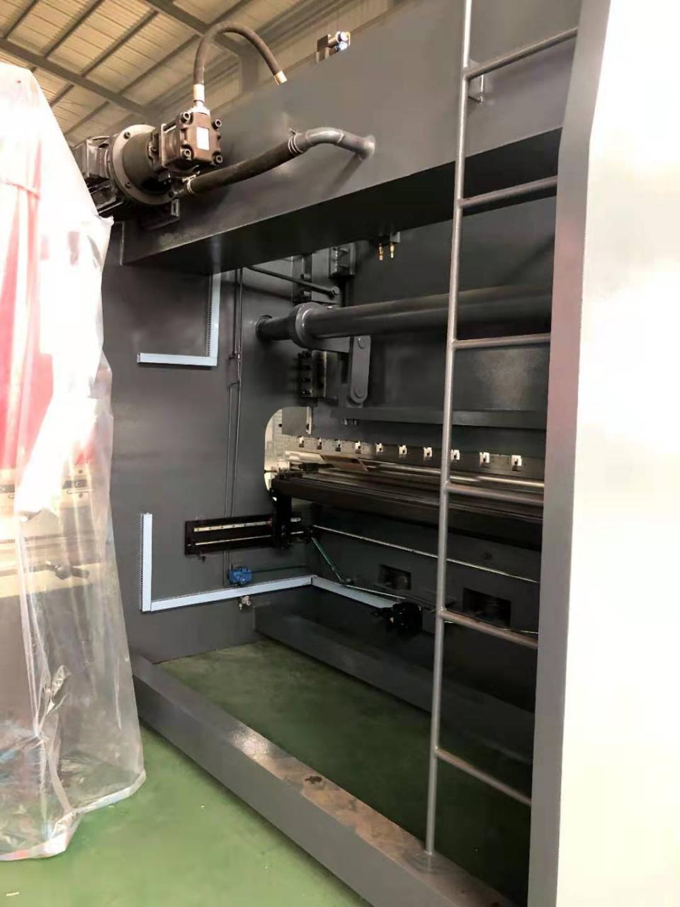 Da53t Cnc System Controller 125t4000 3+1 Axis Cnc Hydraulic Press Brake With Good Quality Da53t Cnc সিস্টেম কন্ট্রোলার 125t4000 3+1 Axis Cnc হাইড্রোলিক প্রেস ব্রেক ভাল মানের সঙ্গে