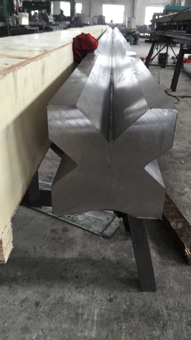 Full Automatic High Power Sheet Bending Machine And Cnc Press Brake Machine সম্পূর্ণ স্বয়ংক্রিয় উচ্চ ক্ষমতার শীট নমন মেশিন এবং Cnc প্রেস ব্রেক মেশিন