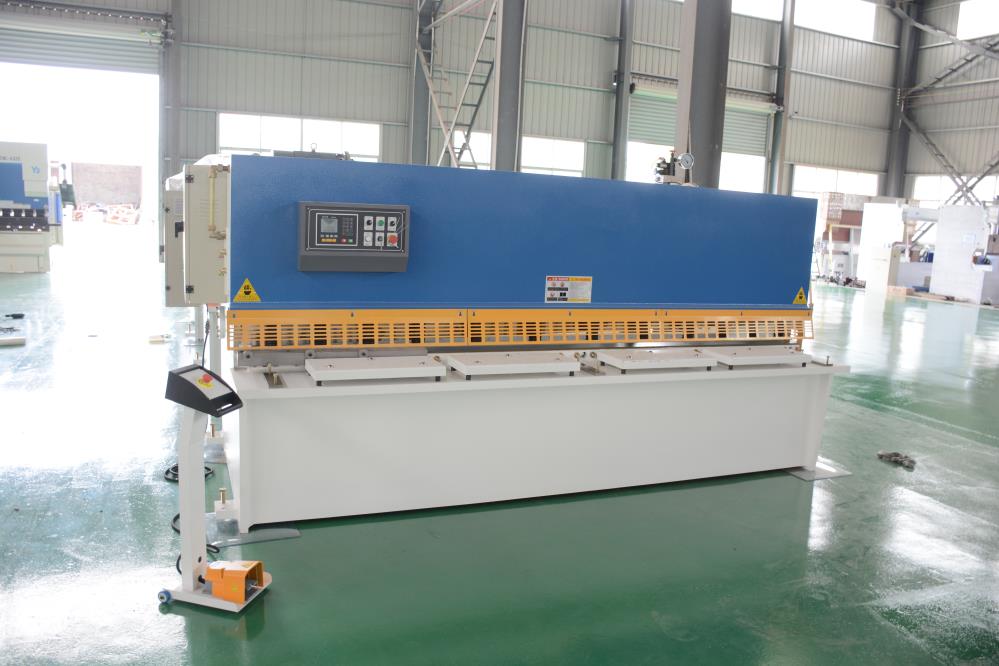 Hydraulic Pendulum Shearing Machine Cnc Automatic Guillotine Shearing Machine হাইড্রোলিক পেন্ডুলাম শিয়ারিং মেশিন সিএনসি স্বয়ংক্রিয় গিলোটিন শিয়ারিং মেশিন