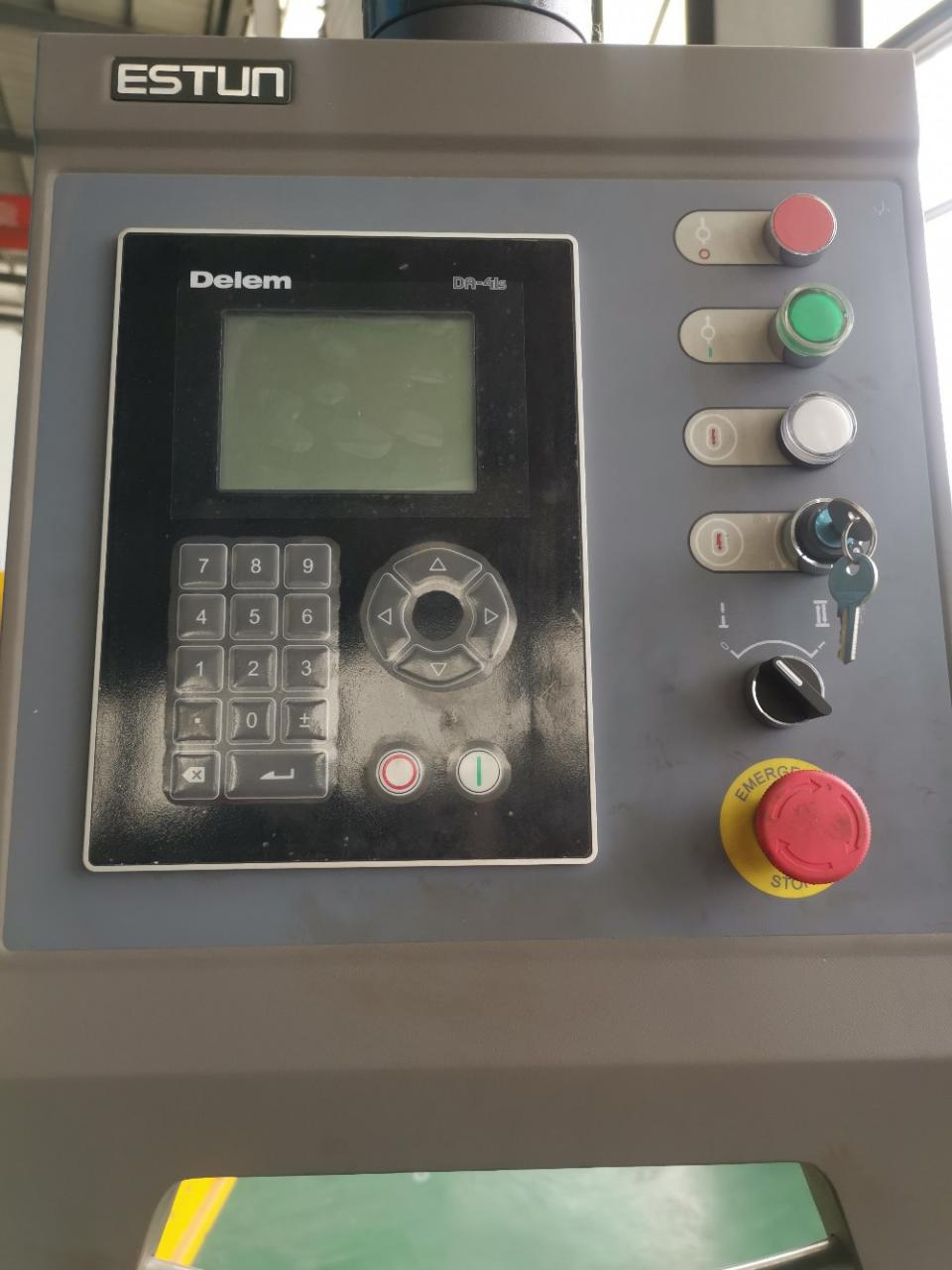 Hydraulic Stainless Steel Wc67y/k-300/6000 Mould Crowning Press Brake হাইড্রোলিক স্টেইনলেস স্টিল Wc67y/k-300/6000 মোল্ড ক্রাউনিং প্রেস ব্রেক