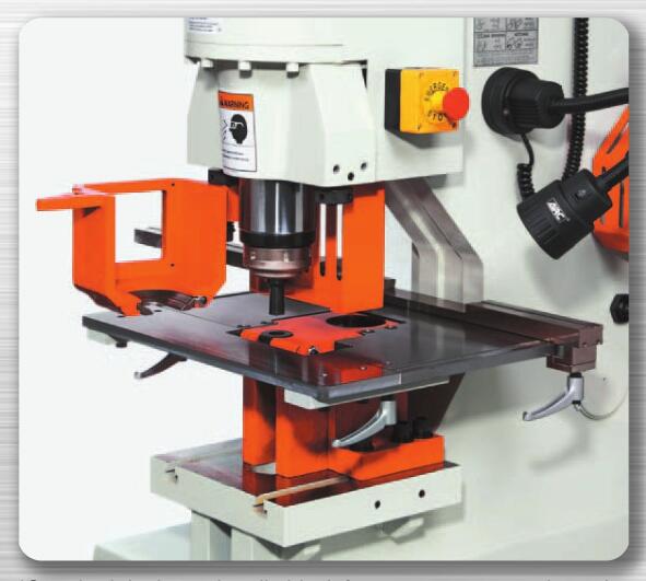 Metal Hydraulic IronWorker Machine Punching And Shearing Machine মেটাল হাইড্রোলিক আয়রন ওয়ার্কার মেশিন পাঞ্চিং এবং শিয়ারিং মেশিন