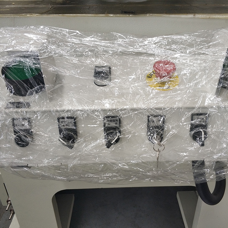 Pneumatic Friction Clutch High Performance Punch Press Machine বায়ুসংক্রান্ত ঘর্ষণ ক্লাচ উচ্চ কর্মক্ষমতা পাঞ্চ প্রেস মেশিন