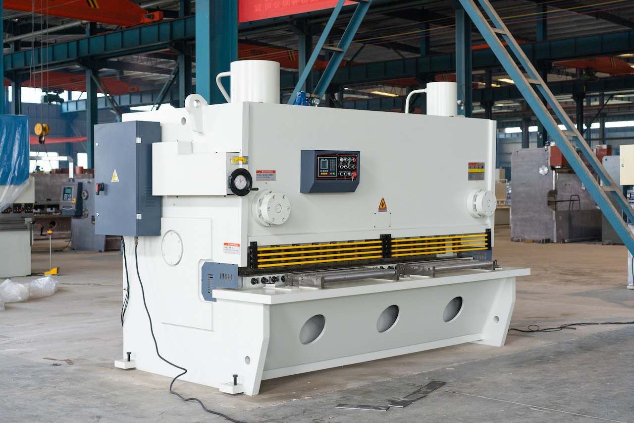 Qc11y 8x3200 Sheet Metal Shearing Machine Steel Plate Hydraulic Shearing Machine Qc11y 8x3200 শীট মেটাল শিয়ারিং মেশিন স্টিল প্লেট হাইড্রোলিক শিয়ারিং মেশিন