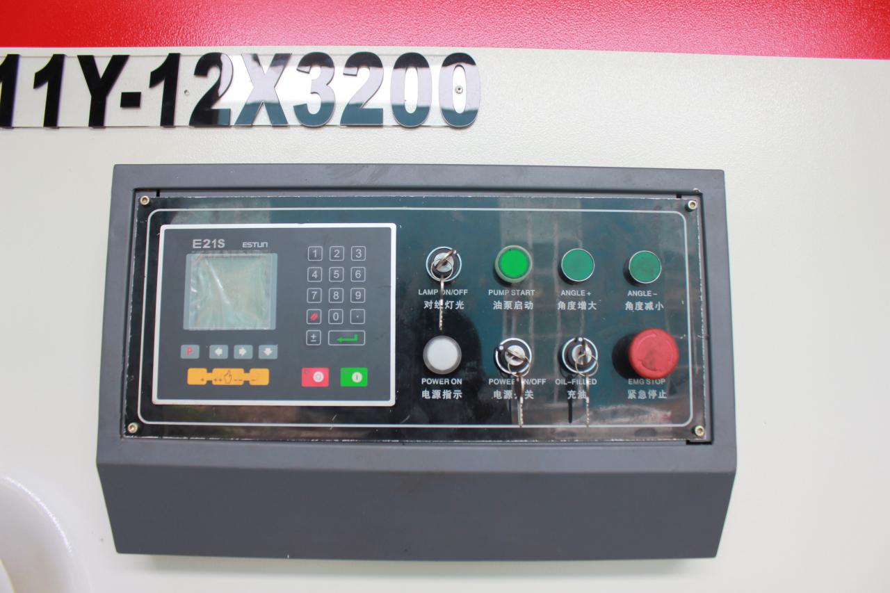 Qc11y Metal Plate Hydraulic Guillotine Shearing Machine For Sale বিক্রয়ের জন্য Qc11y মেটাল প্লেট হাইড্রোলিক গিলোটিন শিয়ারিং মেশিন