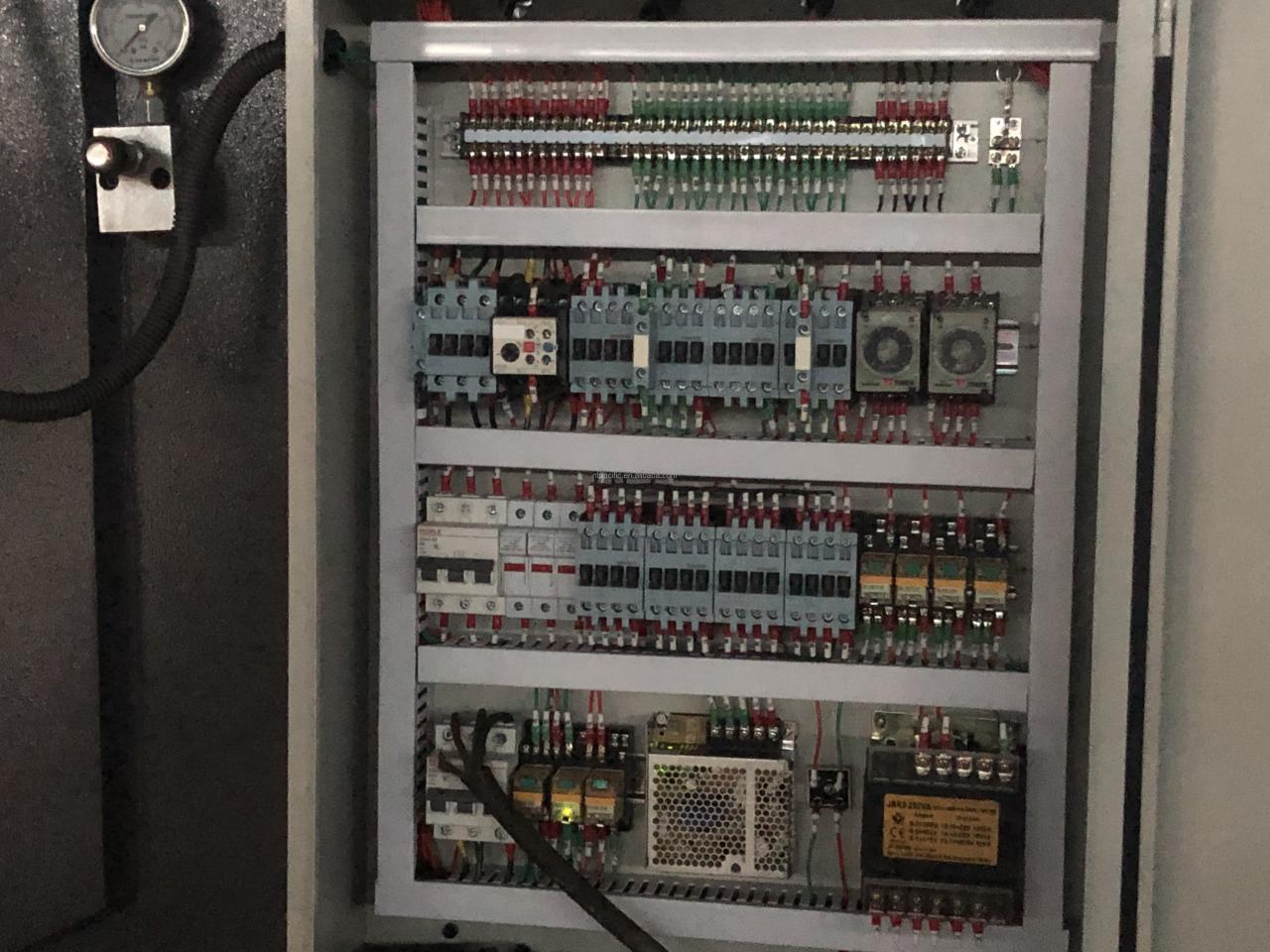 Wc67k Cnc Aluminum Iron Plate Hydraulic Press Brake Cnc Metal Sheet Bending Machine Wc67k Cnc অ্যালুমিনিয়াম আয়রন প্লেট হাইড্রোলিক প্রেস ব্রেক Cnc মেটাল শীট নমন মেশিন