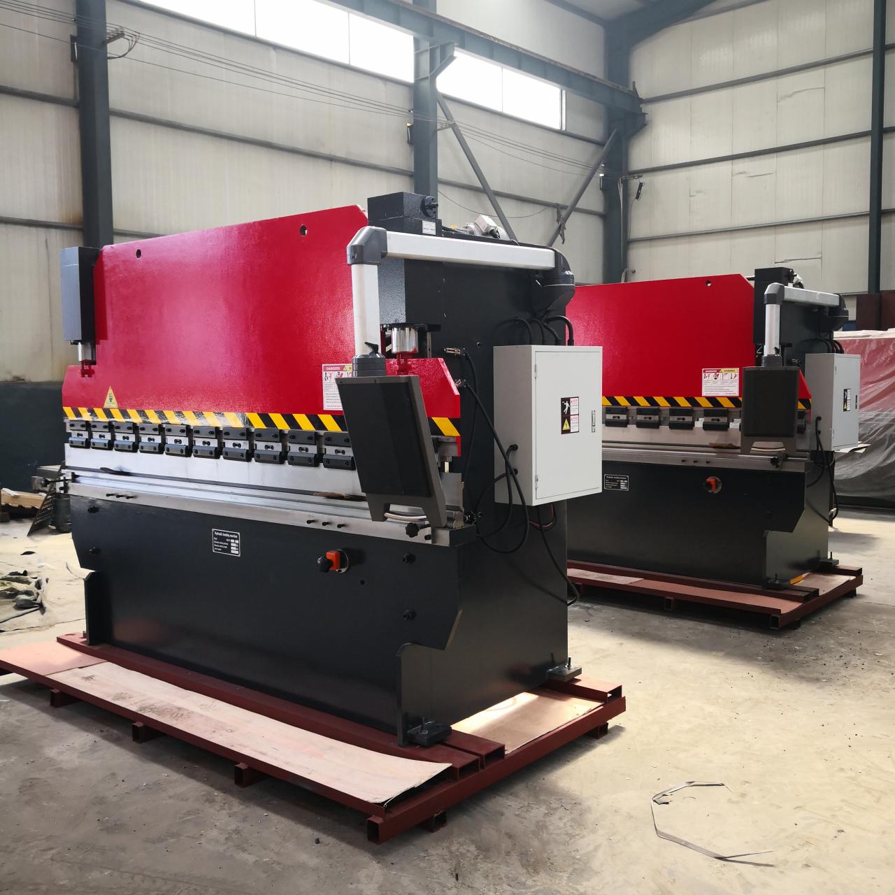 Wc67y-160 4000 Hydraulic Press Brake Cnc Metal Bending Machine For 4000mm Width Steel Wc67y-160 4000 হাইড্রোলিক প্রেস ব্রেক সিএনসি মেটাল বেন্ডিং মেশিন 4000 মিমি প্রস্থ স্টিলের জন্য
