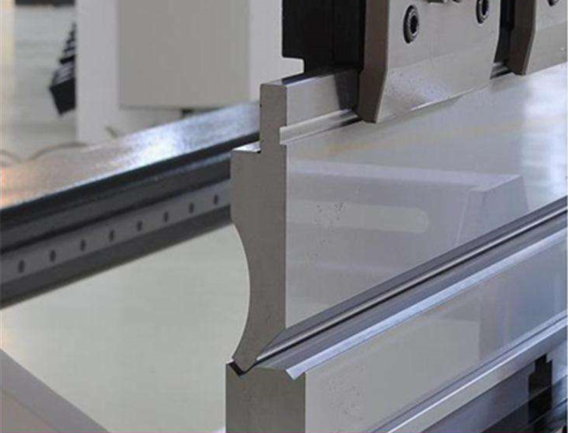 Wc67yk 80 100 160 200 টন 3200mm E21 Nc শিট মেটাল অয়েল হাইড্রোলিক প্রেস ব্রেক মূল্য